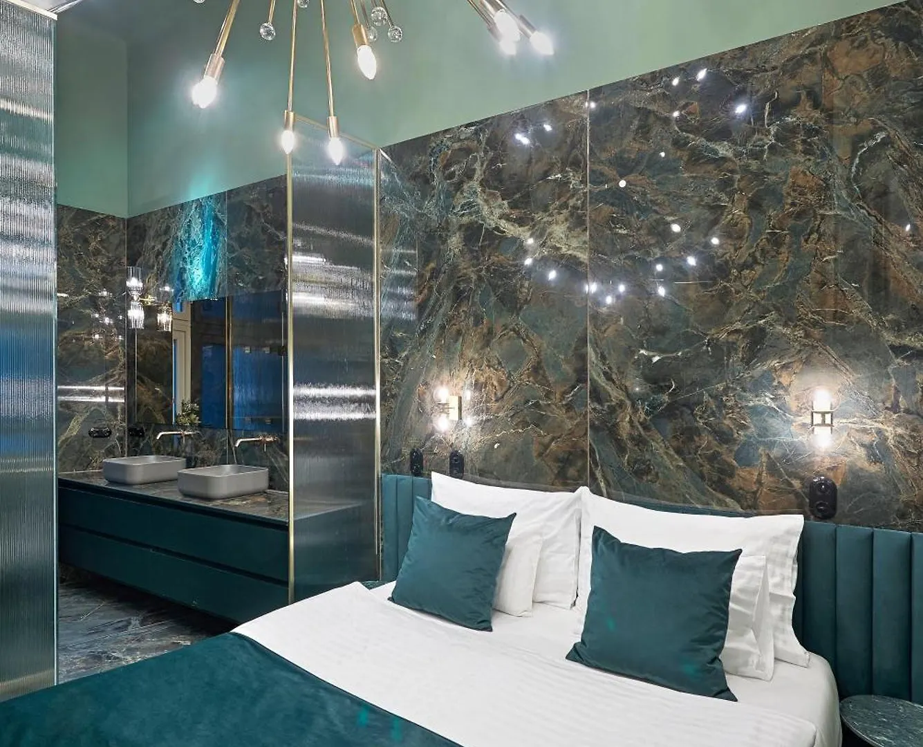 Green Vintage Dream Seg Vienna Apartment